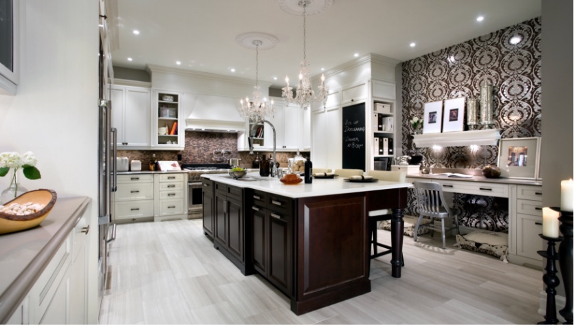 Candice Tells All interior shot